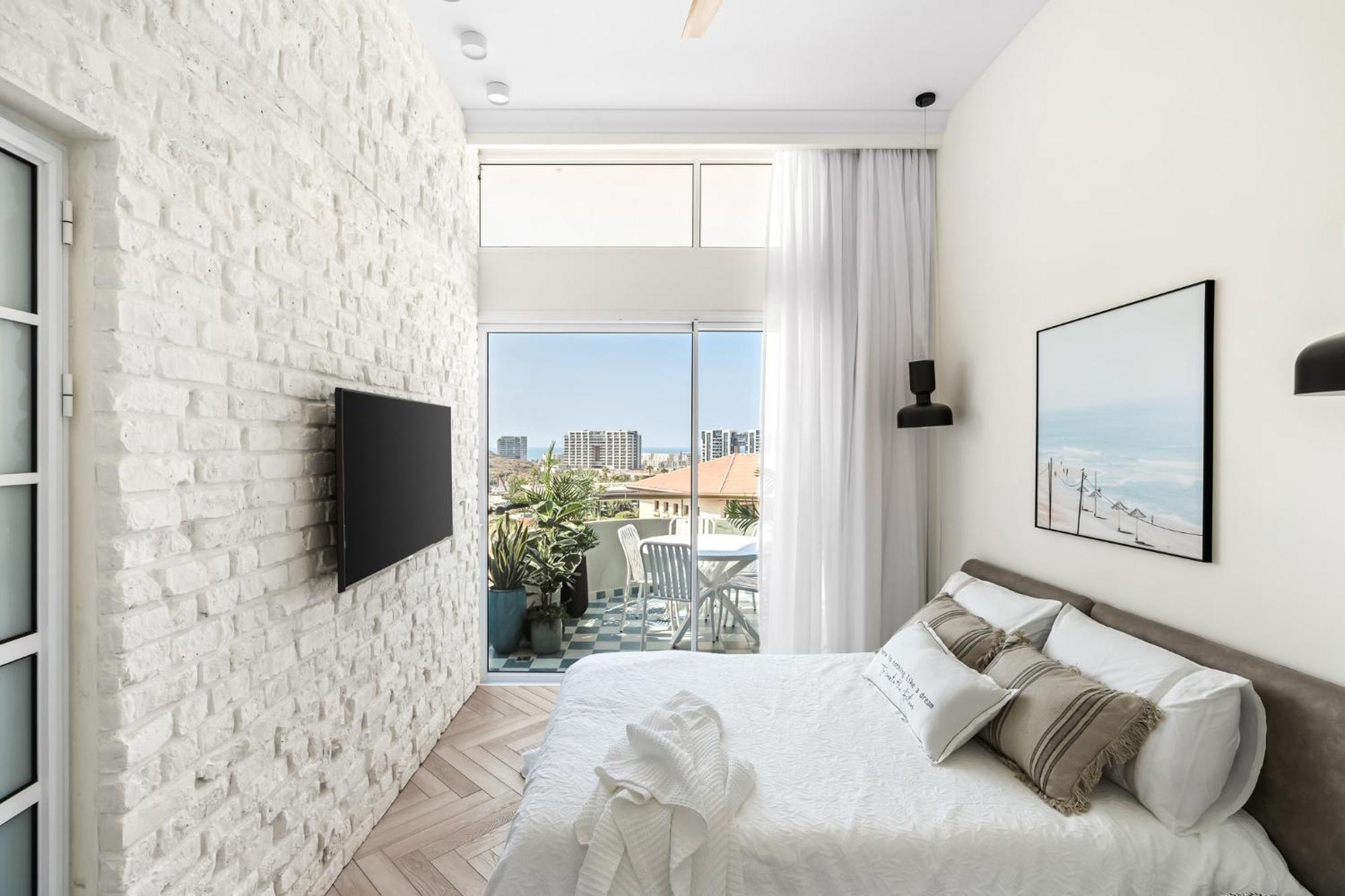 Sunsets Paradise 2Br With Parking By Beachfront Stay Herzliya Bagian luar foto
