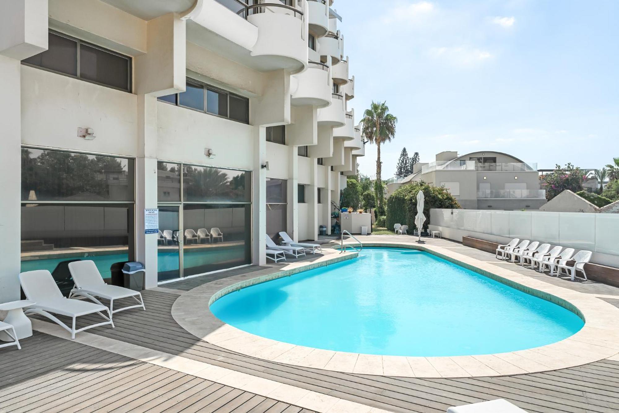 Sunsets Paradise 2Br With Parking By Beachfront Stay Herzliya Bagian luar foto